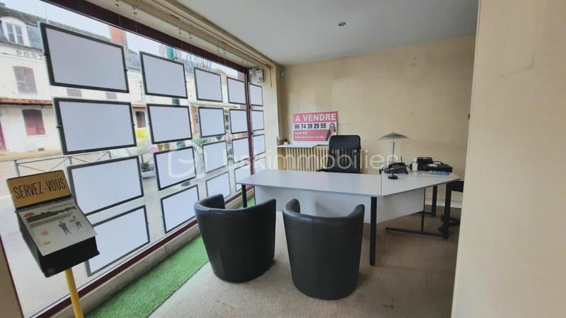 Immeuble - 160 m² - 9 pièces