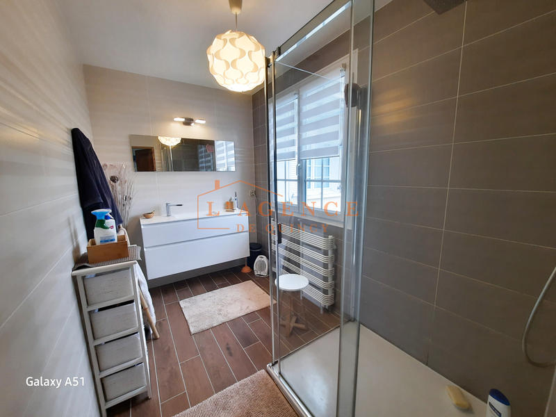 Maison - 188 m² - 6 pièces