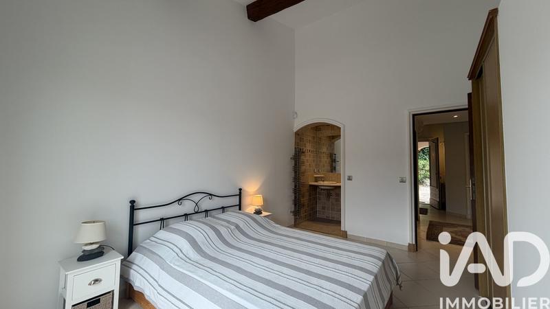 Maison - 231 m² - 7 pièces