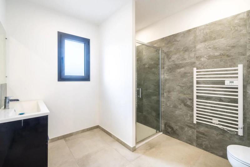 Maison - 266 m² - 5 pièces