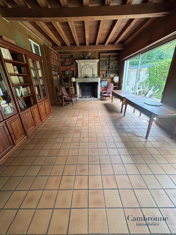 Maison ancienne - 345 m² - 12 pièces