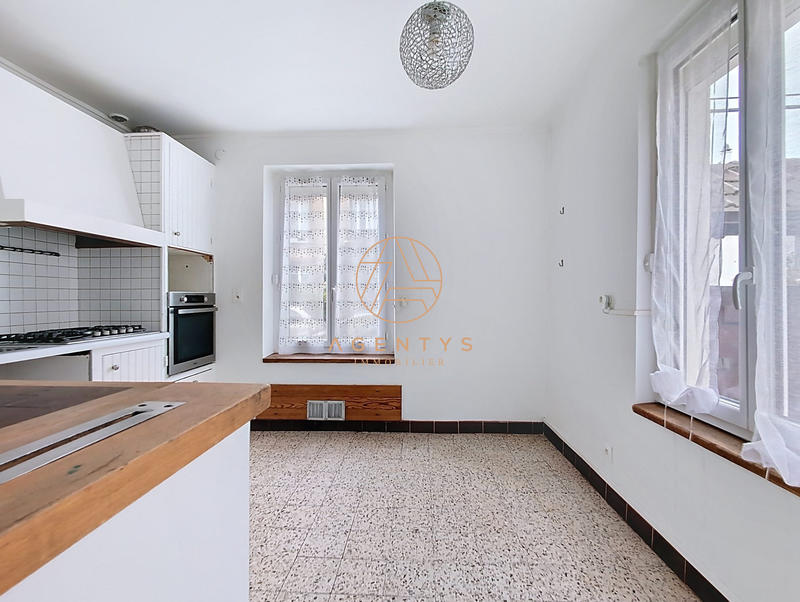 Maison - 111 m² - 5 pièces