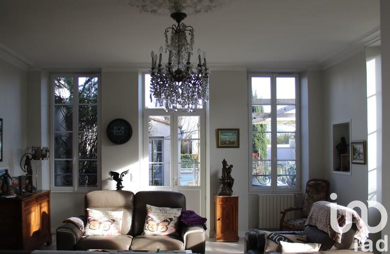 Maison - 574 m² - 14 pièces