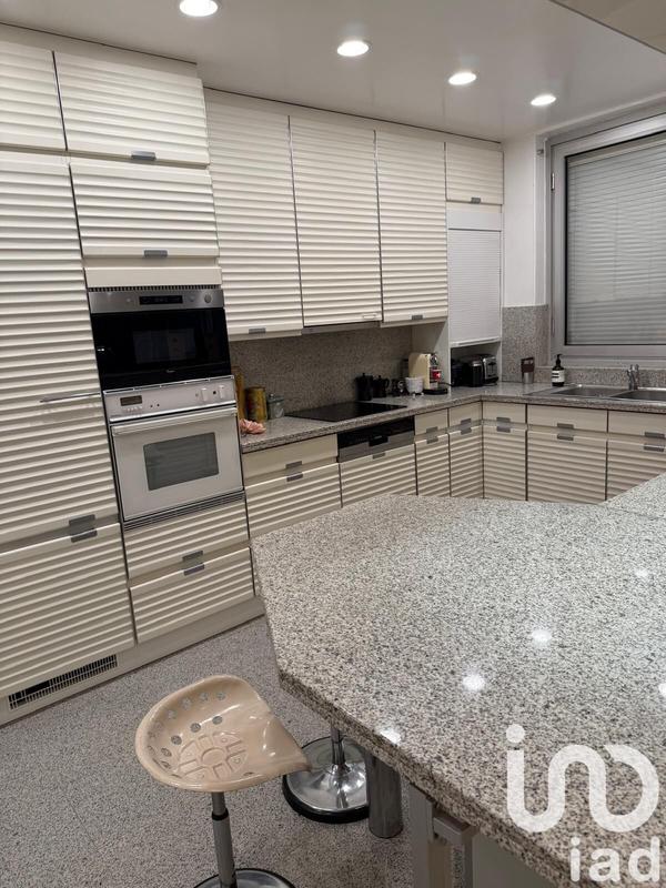 Maison - 512 m² - 9 pièces