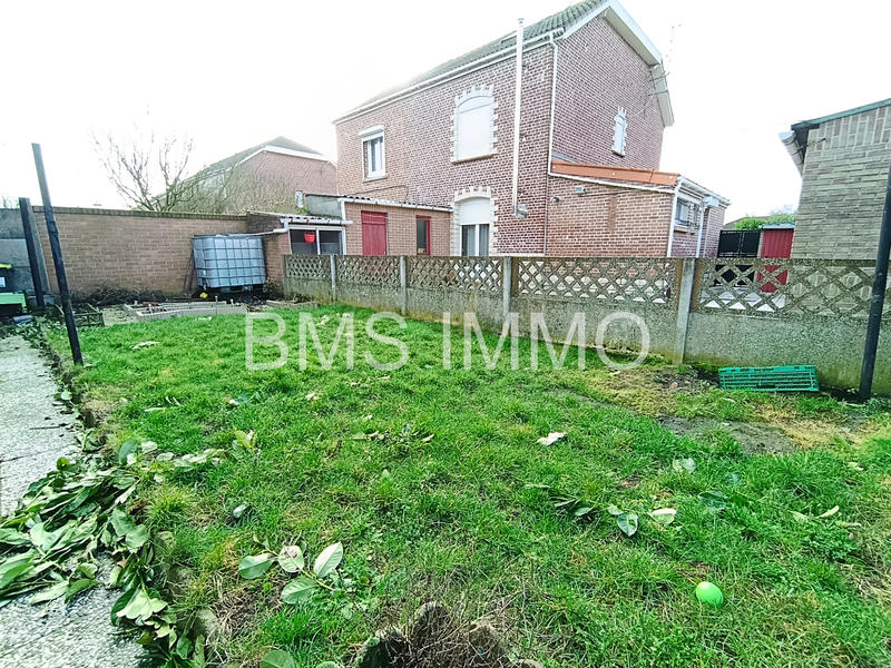 Maison - 90 m² - 4 pièces