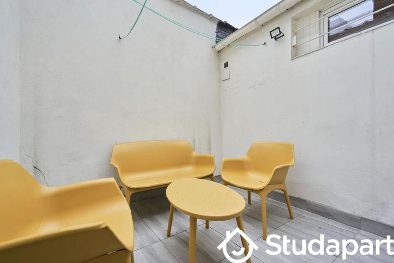 Chambre - 12 m² - 1 pièce