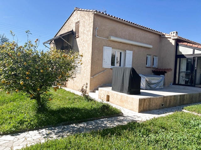 Maison - 104 m² - 5 pièces