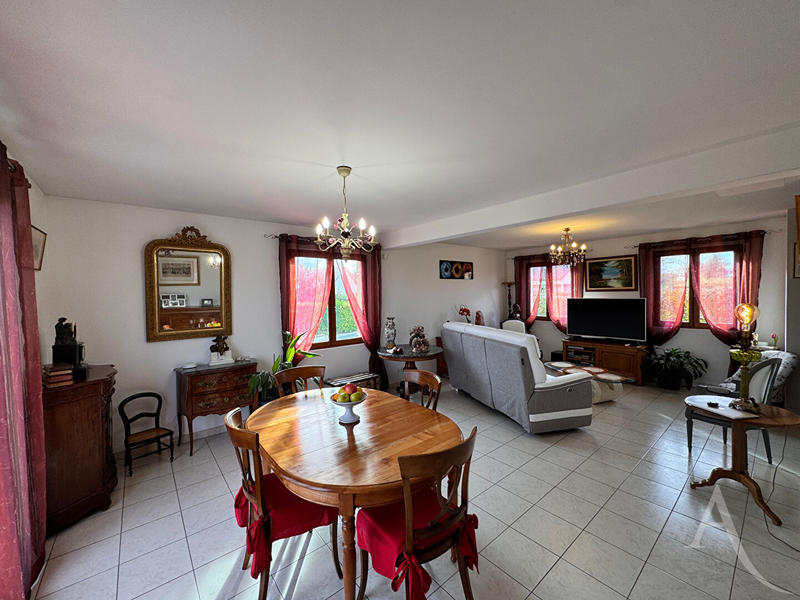 Maison - 144 m² - 7 pièces