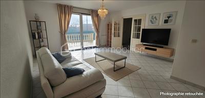 Demeure - 241 m² - 8 pièces