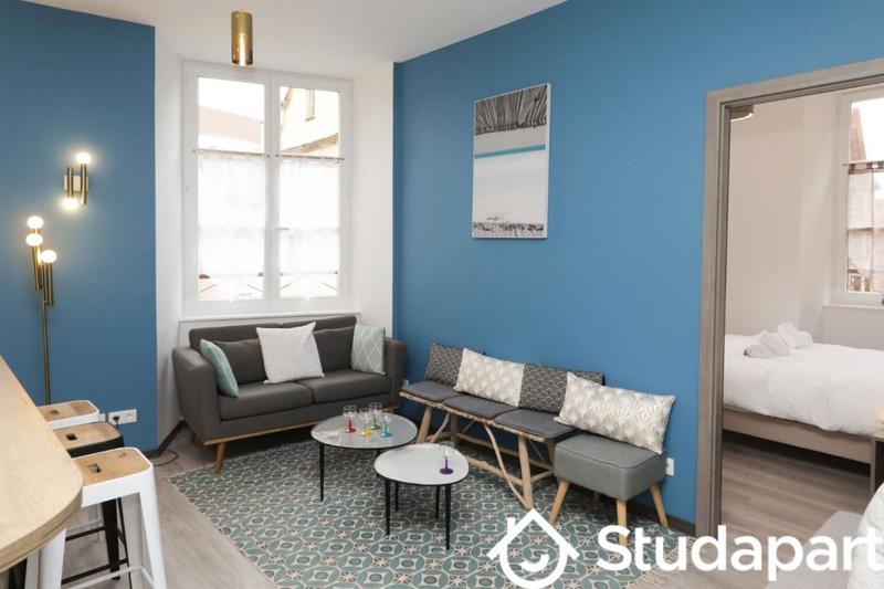 Chambre - 10 m² - 1 pièce