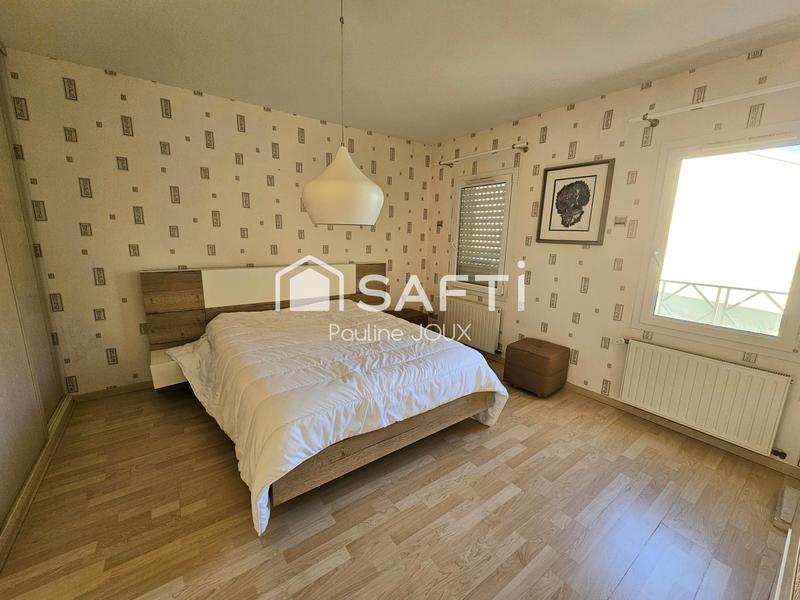 Maison - 375 m² - 7 pièces