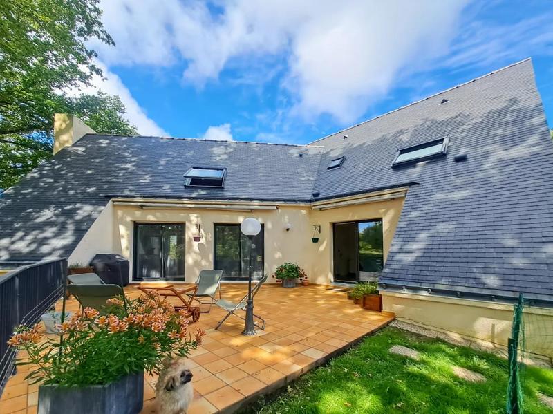 Maison - 228 m² - 5 pièces