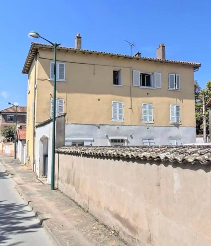 Immeuble - 221 m² - 2 pièces