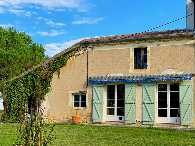 Demeure - 315 m² - 9 pièces