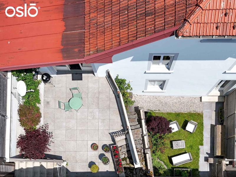 Maison - 282 m² - 12 pièces