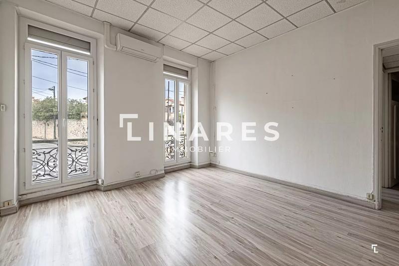 Bureau - 200 m² - 11 pièces