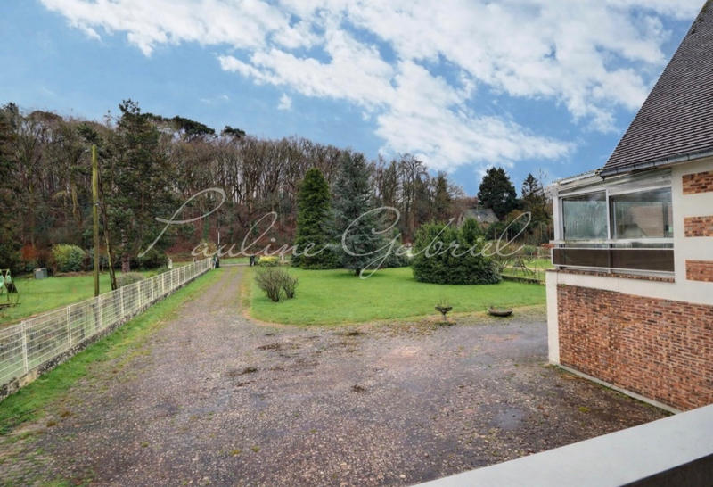 Maison - 265 m² - 9 pièces