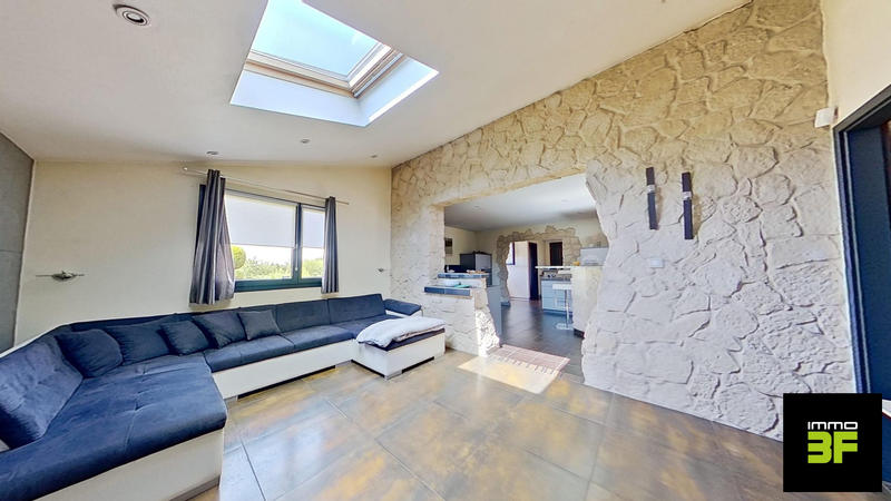 Maison - 157 m² - 6 pièces