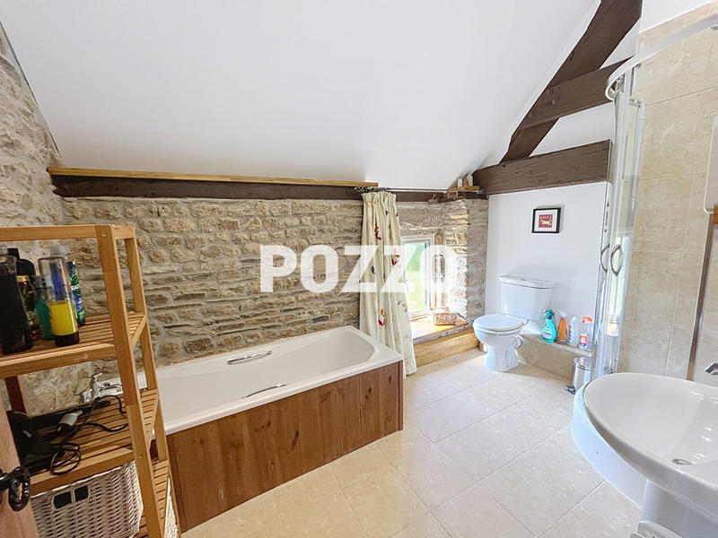 Maison - 223 m² - 6 pièces