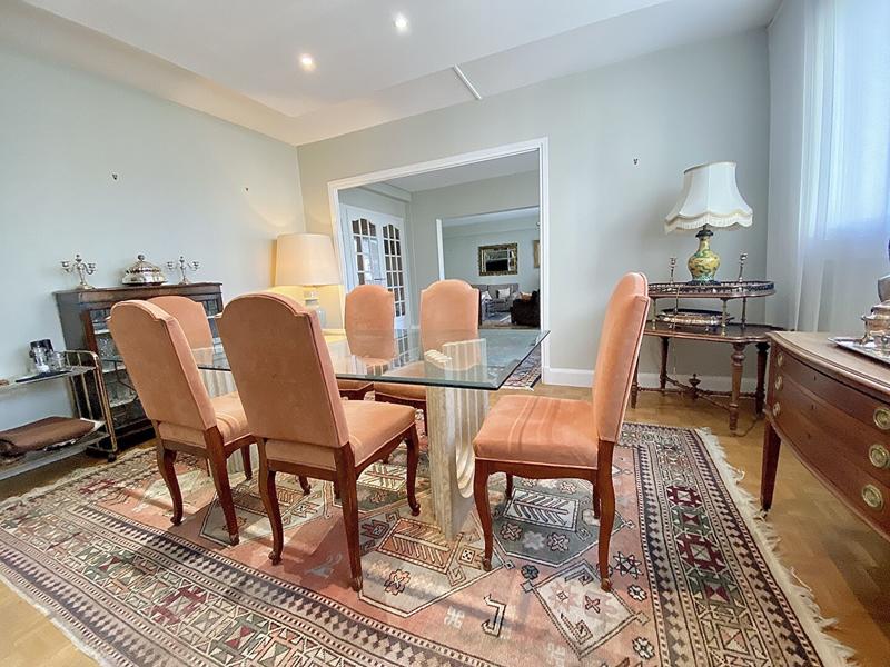 Appartement - 140 m² - 5 pièces