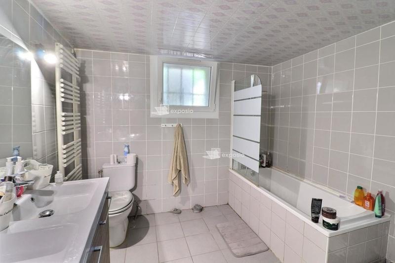 Maison - 175 m² - 6 pièces