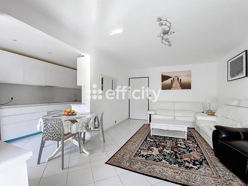 Appartement - 96 m² - 5 pièces