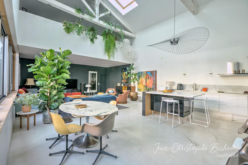 Loft - 275 m² - 5 pièces