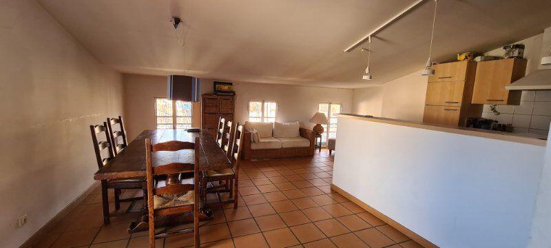 Maison - 350 m² - 12 pièces