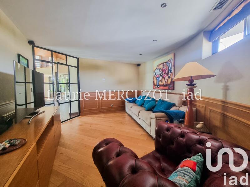 Maison de maîtres - 260 m² - 7 pièces