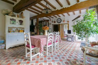 Maison - 230 m² - 7 pièces