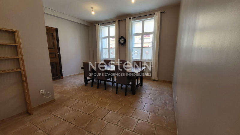 Maison - 215 m² - 8 pièces