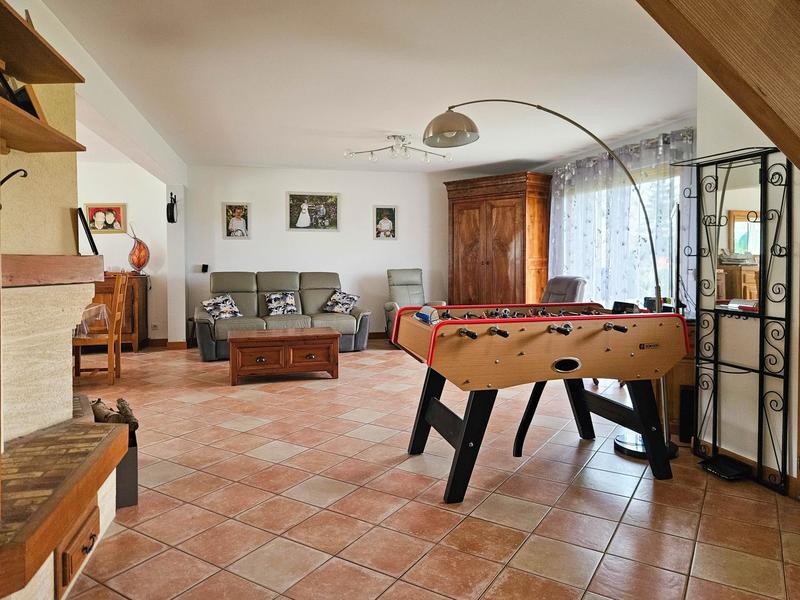 Maison - 276 m² - 8 pièces