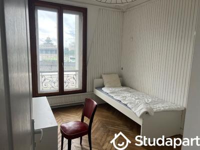 Chambre - 11 m² - 1 pièce