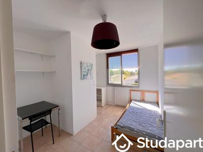 Chambre - 12 m² - 1 pièce