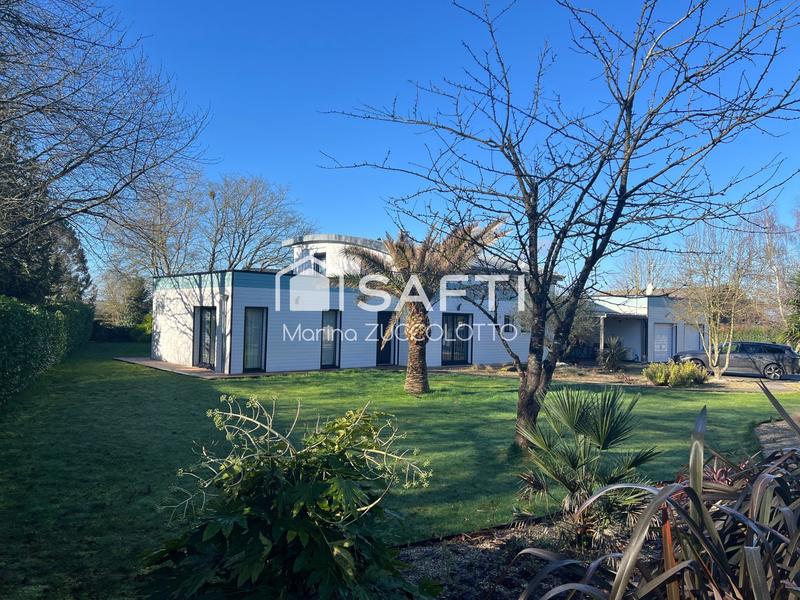 Maison - 178 m² - 10 pièces