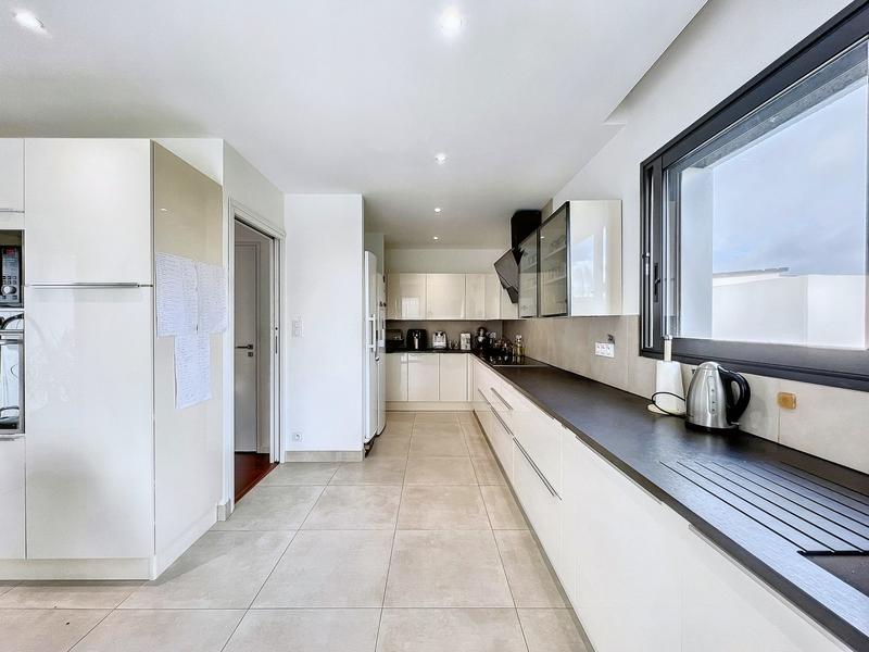 Maison contemporaine - 167 m² - 6 pièces