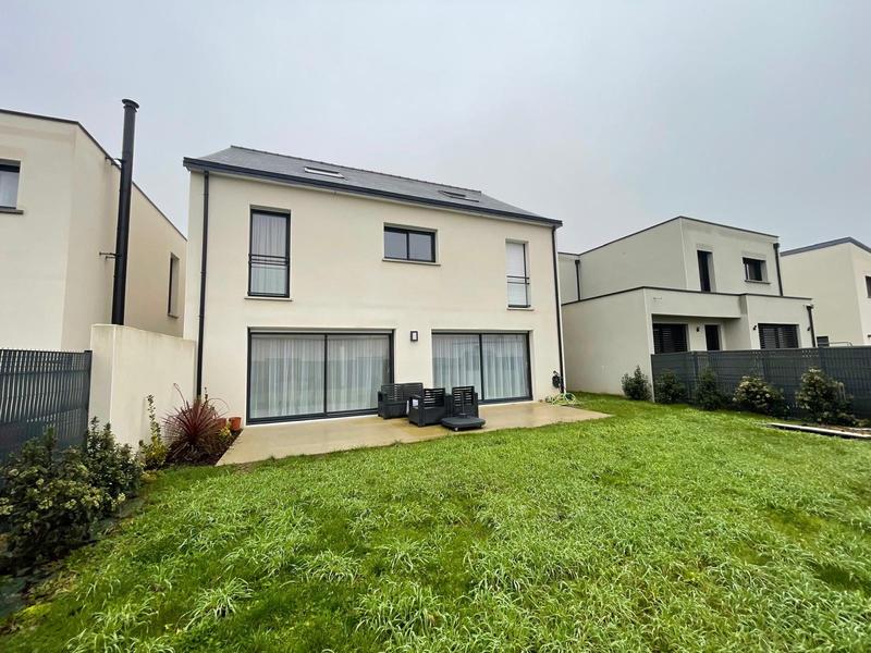 Maison - 152 m² - 7 pièces