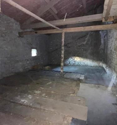 Maison - 8 502 m² - 3 pièces