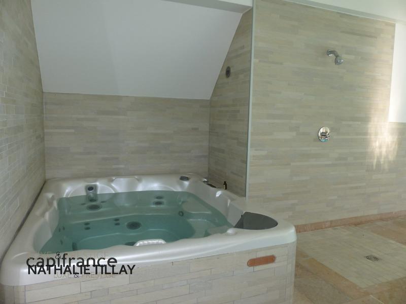 Maison - 231 m² - 6 pièces