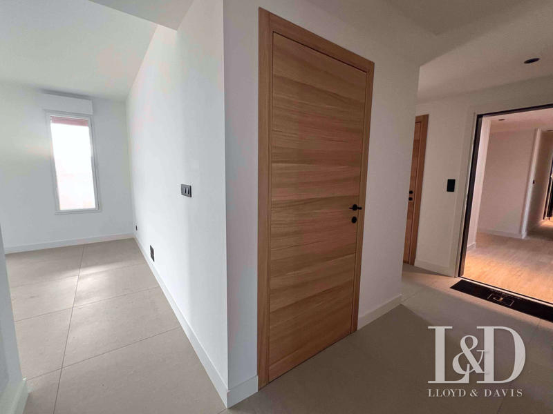 Appartement - 97 m² - 4 pièces