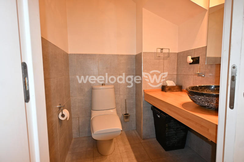 Maison - 182 m² - 7 pièces