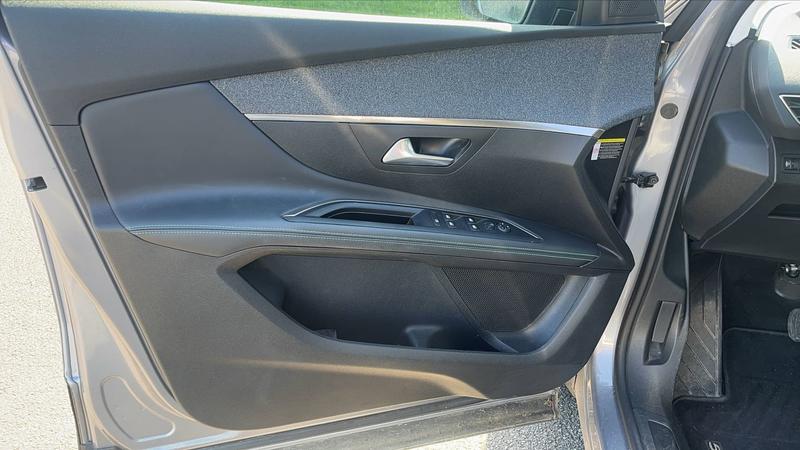 Peugeot 5008 II 1.5 BlueHDi 130 Eat8 Allure Pack