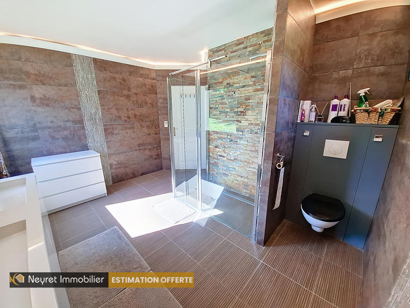 Maison - 308 m² - 10 pièces