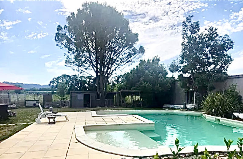 Mas - 230 m² - 5 pièces