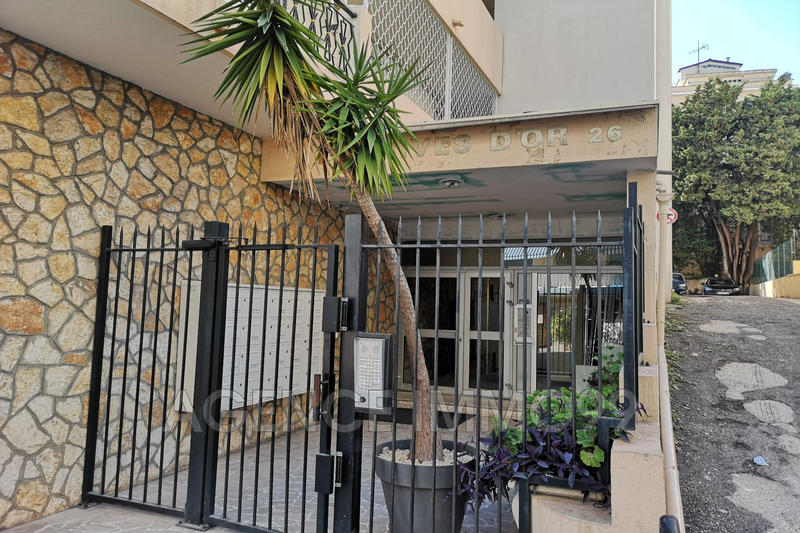 Parking / Garage - 14 m²