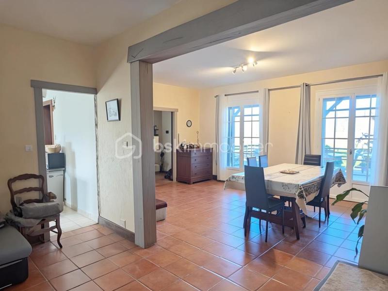 Maison - 167 m² - 6 pièces