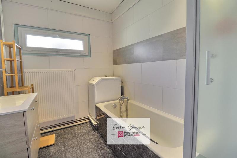 Maison - 84 m² - 4 pièces