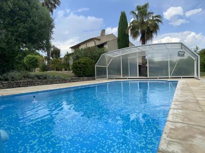 Maison - 273 m² - 6 pièces