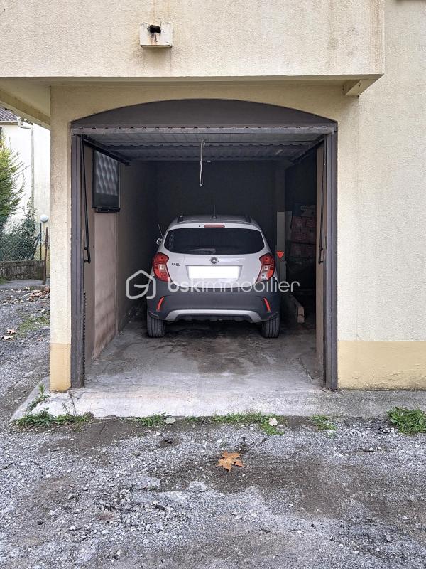 Garage - 11 m²