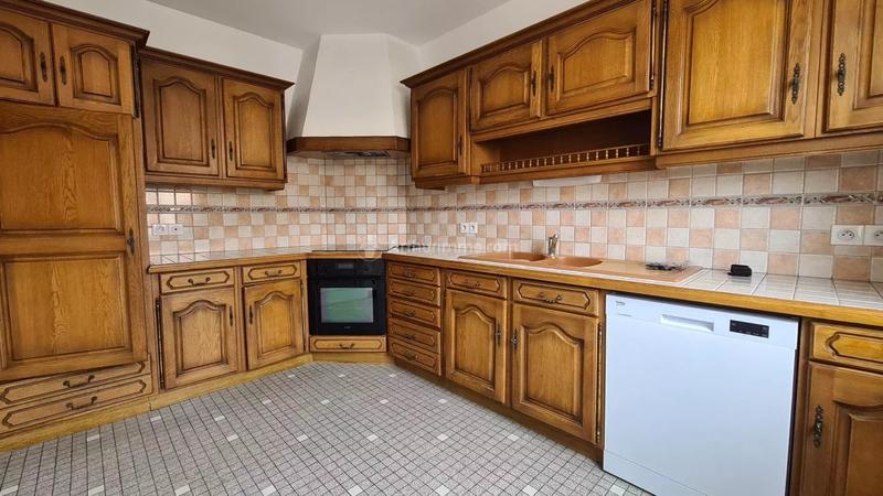 Maison - 95 m² - 5 pièces